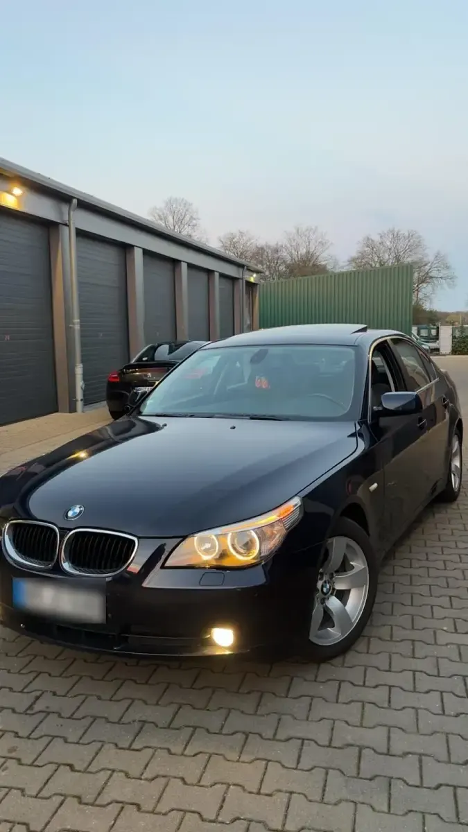 Gebraucht BMW 520 170 PS (125 kW) 2005 Blau Limousine