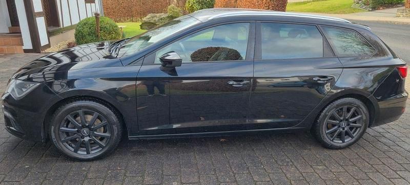 Schwarz Gebraucht 2017 Seat Leon ST FR Kombi | 15.000 € (Fairer Preis) - Bild 1/4