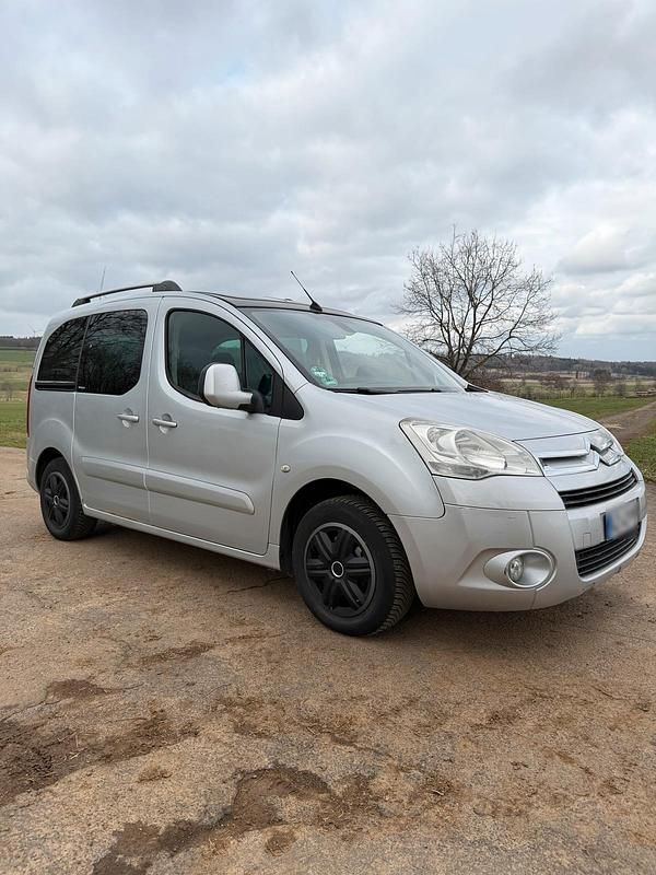Gebraucht Citroën Berlingo 120 PS (88 kW) 2010 Silber Van / Kleinbus