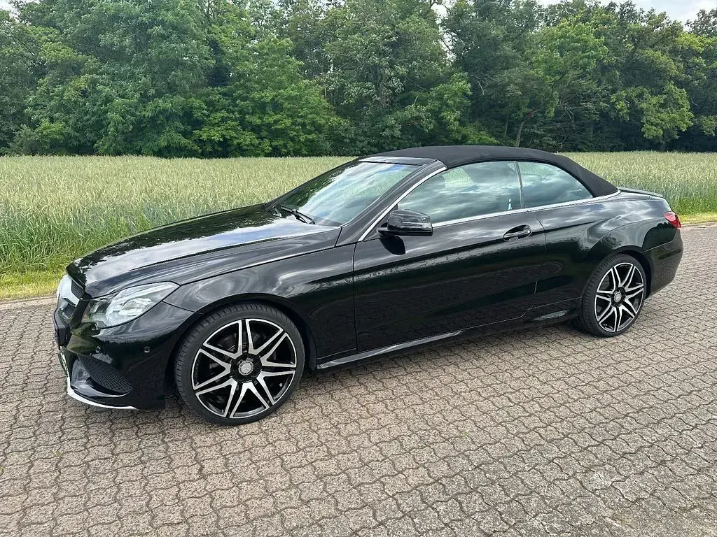 Gebraucht Mercedes E250 AMG line 211 PS (155 kW) 2016 Schwarz Cabrio