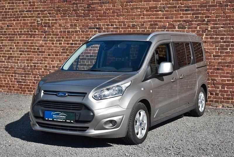 Silber Gebraucht 2018 Ford Grand Tourneo Connect Van / Kleinbus | 17.990 € (Superpreis) - Bild 1/4