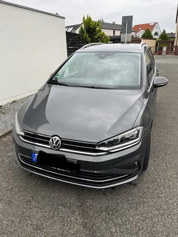 Gebraucht VW Golf Sportsvan Highline 131 PS (96 kW) 2019 Silber Van / Kleinbus