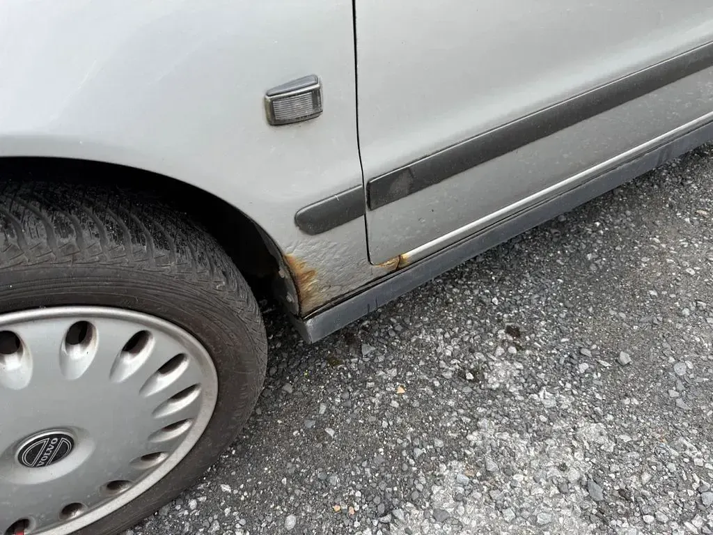 Gebraucht Volvo V40 116 PS (85 kW) 1999 Silber Kombi