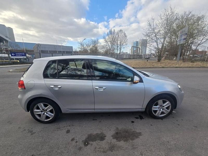 Gebraucht VW Golf VI Trendline 122 PS (89 kW) 2009 Silber Kleinwagen