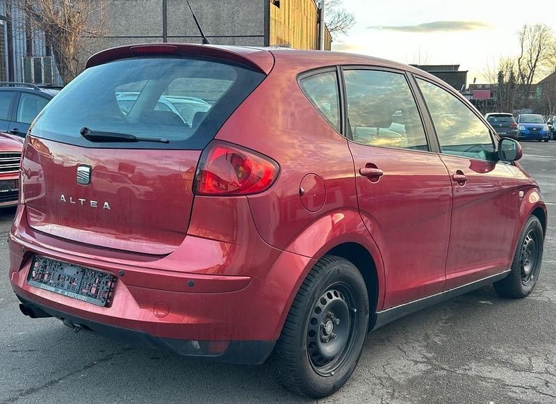 Gebraucht Seat Altea Stylance 160 PS (117 kW) 2009 Rot Limousine