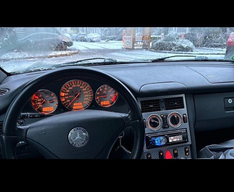 Gebraucht Mercedes SLK230 197 PS (144 kW) 2001 Schwarz Cabrio