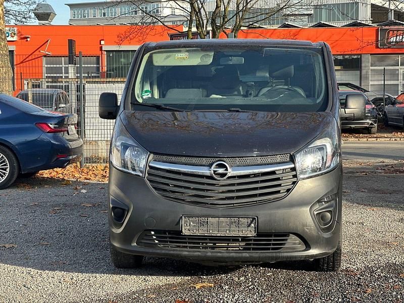 Gebraucht Opel Vivaro 120 PS (88 kW) 2017 Schwarz Van / Kleinbus