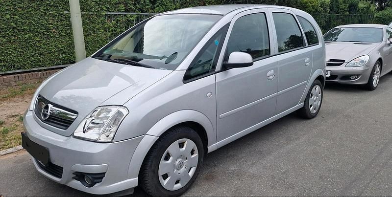 Silber Gebraucht 2006 Opel Meriva Van / Kleinbus | 1.999 € (Superpreis) - Bild 1/4
