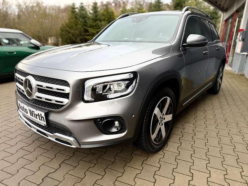 Mountaingrau met. Gebraucht 2020 Mercedes GLB200 Progressive SUV | 30.900 € (Fairer Preis) - Bild 1/4