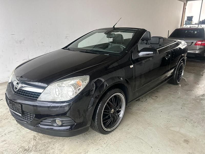 Gebraucht Opel Astra Cabriolet 116 PS (85 kW) 2007 Schwarz Cabrio