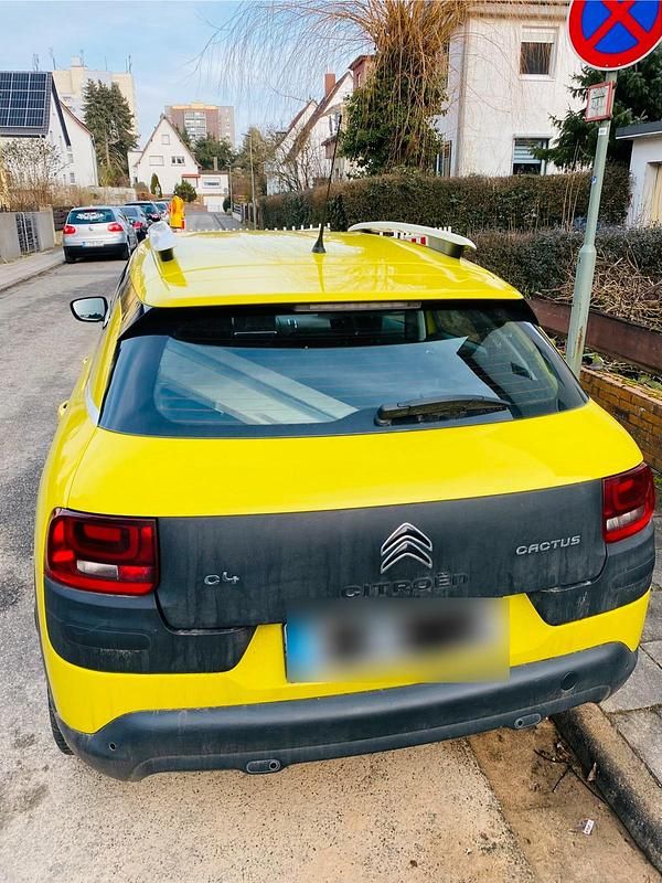 Gebraucht Citroën C4 95 PS (69 kW) 2015 Grün Limousine