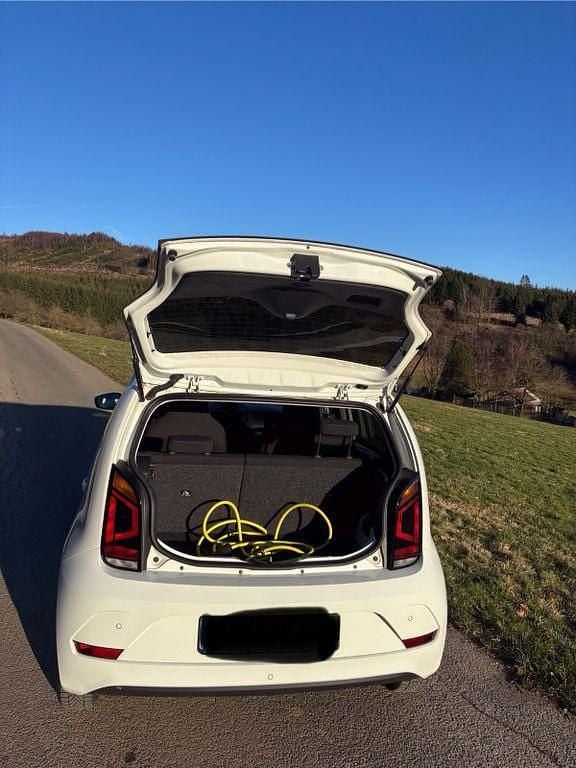 Gebraucht VW e-up! United 61 kW (83 PS) 2021 Weiß Kleinwagen