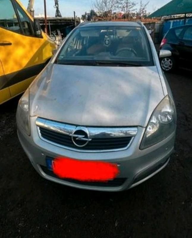 Gebraucht Opel Zafira 150 PS (110 kW) 2006 Silber Van / Kleinbus