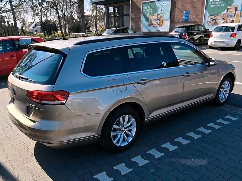 Gebraucht VW Passat 190 PS (139 kW) 2015 Kombi