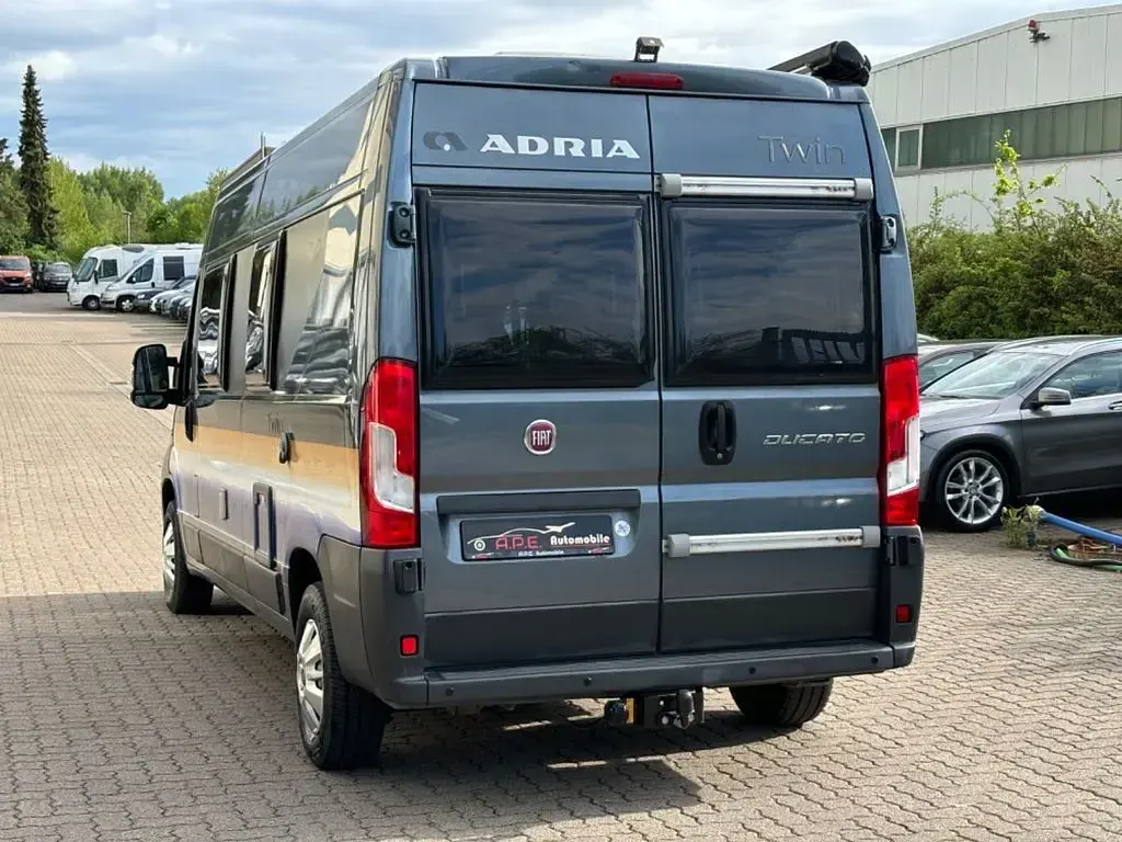 Gebraucht Fiat Ducato 131 PS (96 kW) 2014 Grau Van