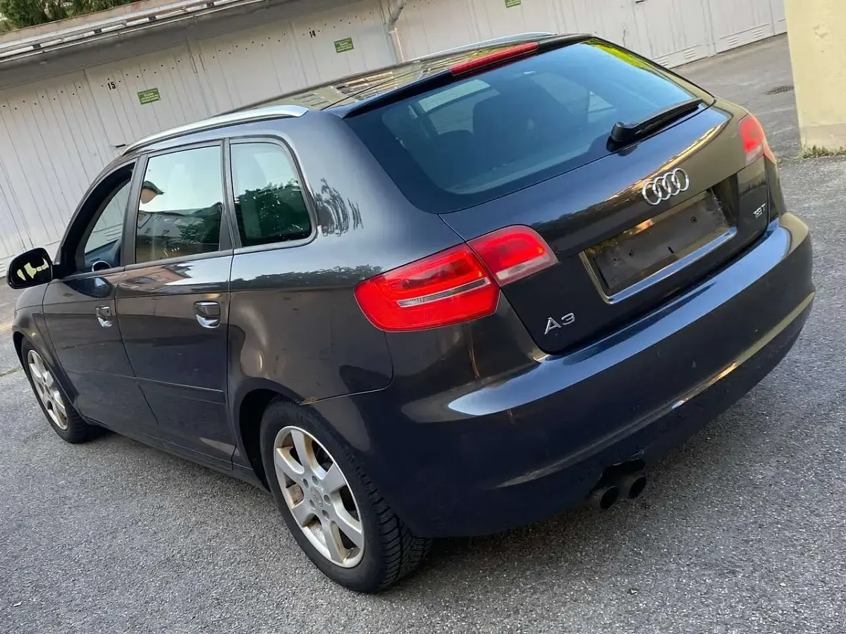 Gebraucht Audi A3 Sportback Sport 160 PS (117 kW) 2008 Grau Kleinwagen