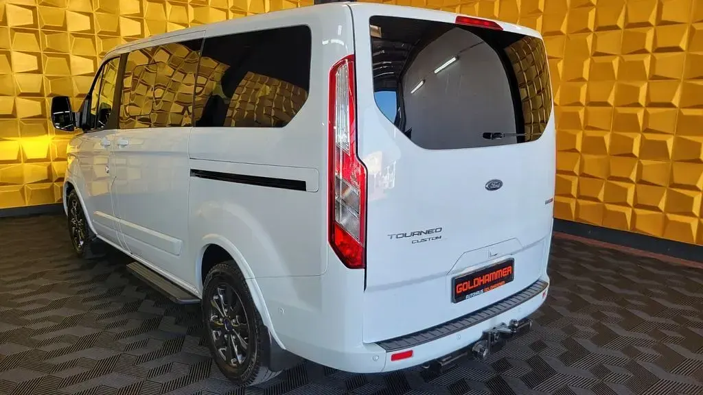 Gebraucht Ford Tourneo Custom 185 PS (136 kW) 2021 Weiß Van