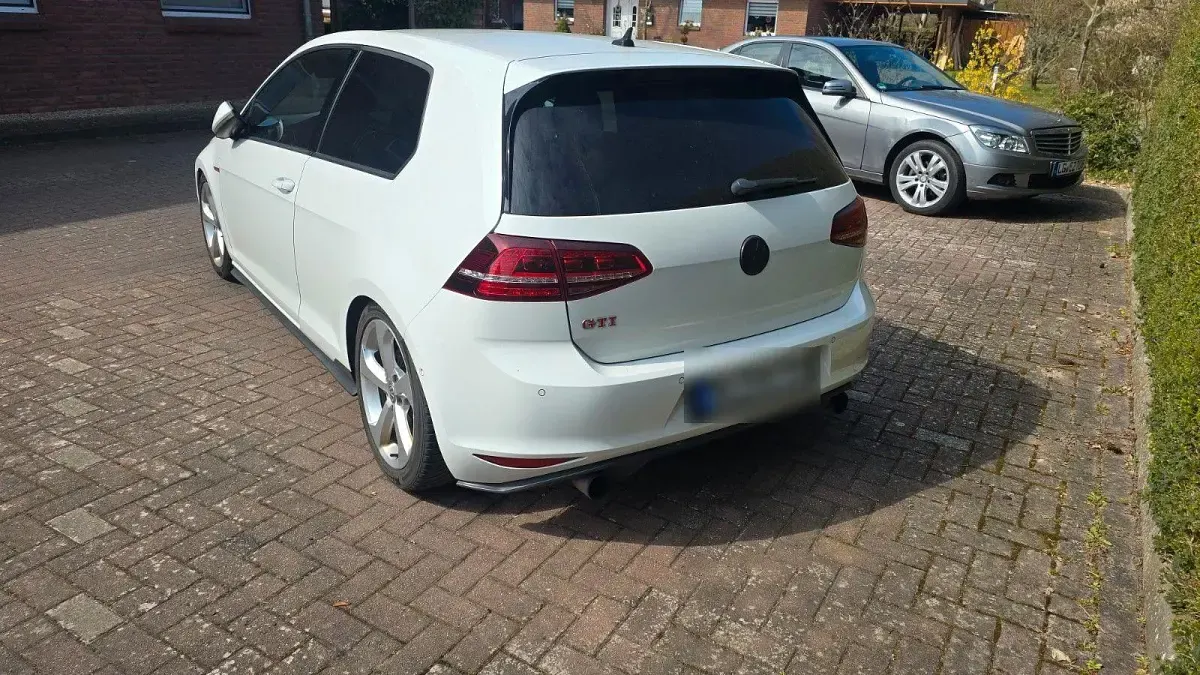 Occasion VW Golf VII GTI 230 ch (169 kW) 2016 Blanc Berline