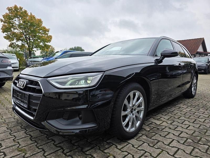 Schwarz Gebraucht 2023 Audi A4 Kombi | 28.490 € (Guter Preis) - Bild 1/4