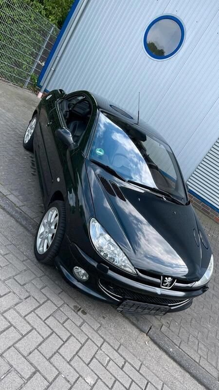 Schwarz Gebraucht 2003 Peugeot 206 CC Cabrio | 1.900 € (Fairer Preis) - Bild 1/4