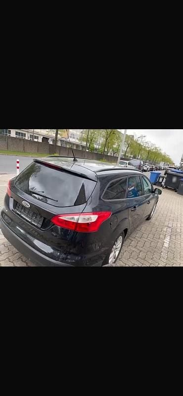 Second-hand Ford Focus 95 CP (69 kW) 2012 Negru Break