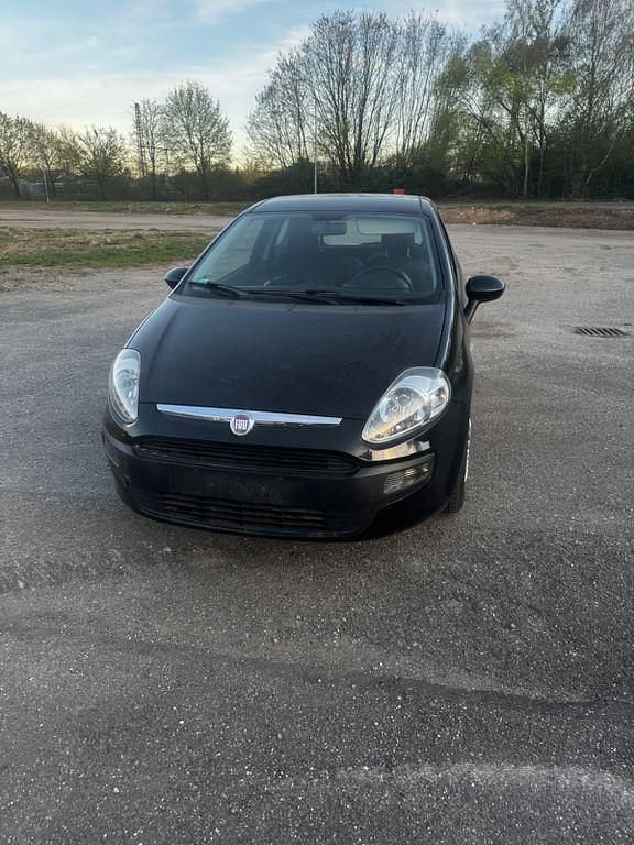 Gebraucht Fiat Punto Evo 77 PS (56 kW) 2011 Schwarz Kleinwagen