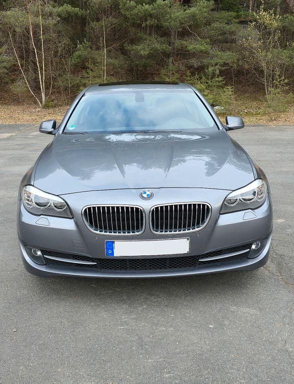 Gebraucht BMW 523 204 PS (150 kW) 2010 Grau Limousine