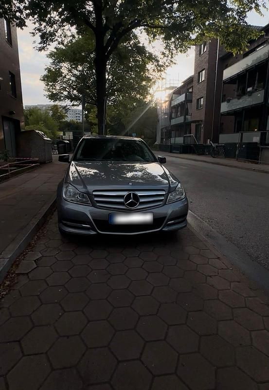 Gebraucht Mercedes C180 156 PS (114 kW) 2012 Grau Limousine