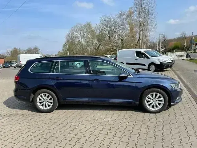 Gebraucht VW Passat Comfortline 150 PS (110 kW) 2017 Andere Limousine