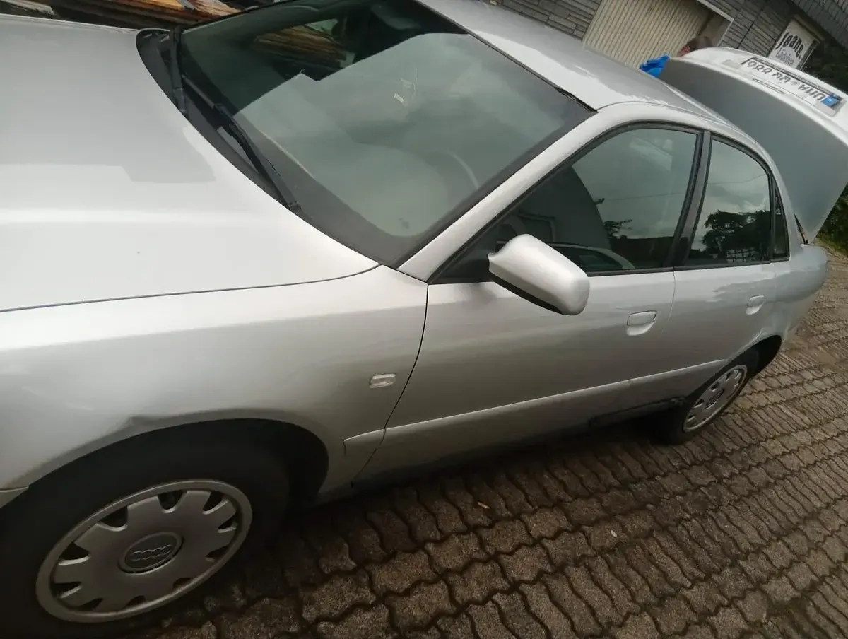 Gebraucht Audi A4 100 PS (73 kW) 2000 Grau Limousine