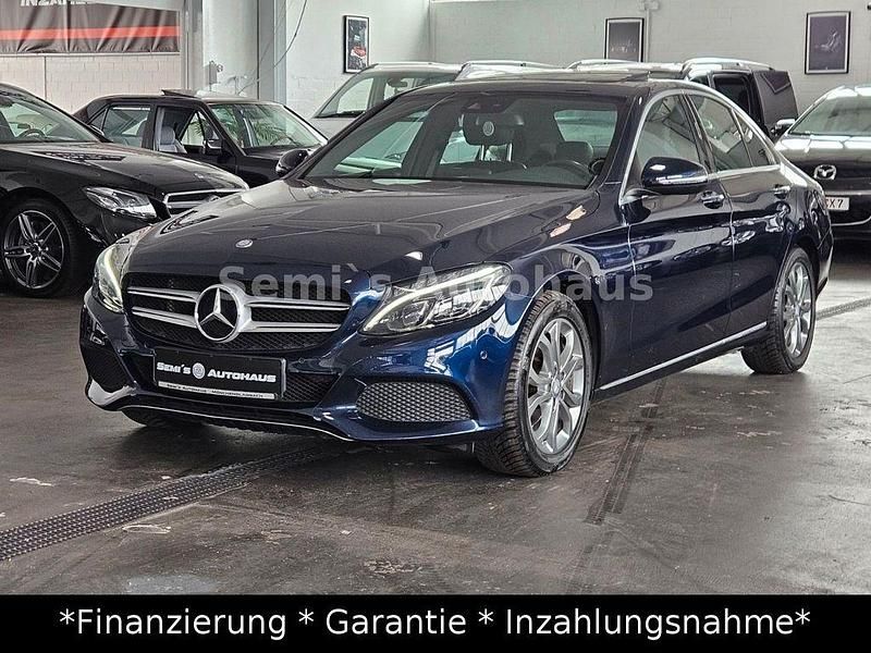 Blau Gebraucht 2016 Mercedes C180 Avantgarde Limousine | 18.950 € (Fairer Preis) - Bild 1/4
