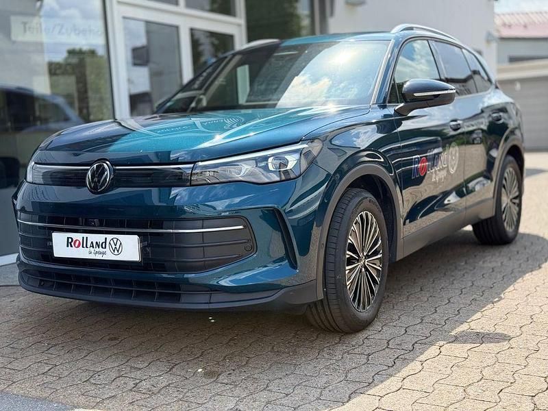Blau Gebraucht 2025 VW Tiguan Goal SUV | 44.500 € (Superpreis) - Bild 1/4