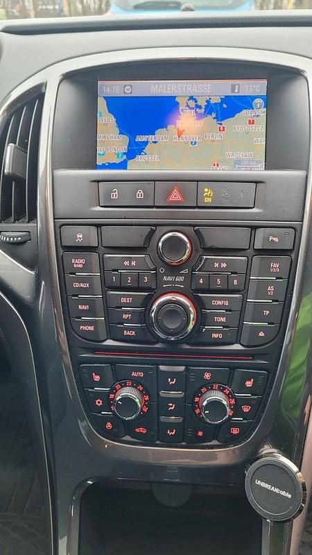 Gebraucht Opel Astra Innovation 131 PS (96 kW) 2013 Schwarz Limousine