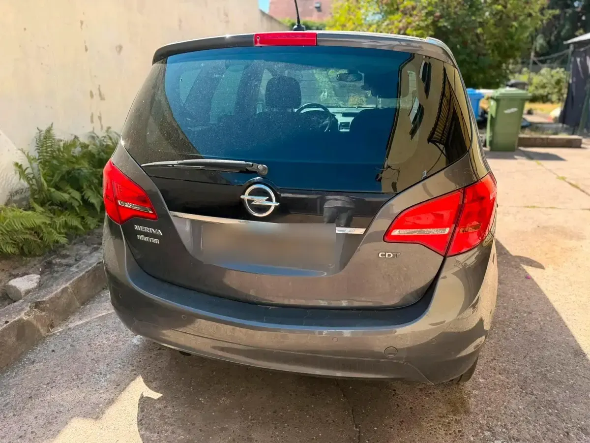 Gebraucht Opel Meriva 110 PS (80 kW) 2011 Andere farben Van / Kleinbus