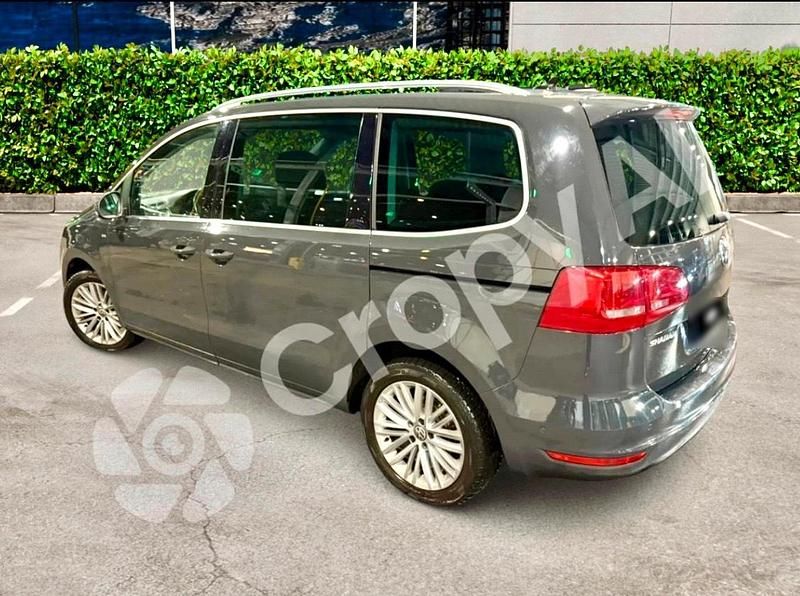 Second-hand VW Sharan 140 CP (102 kW) 2015 Gri Monovolum