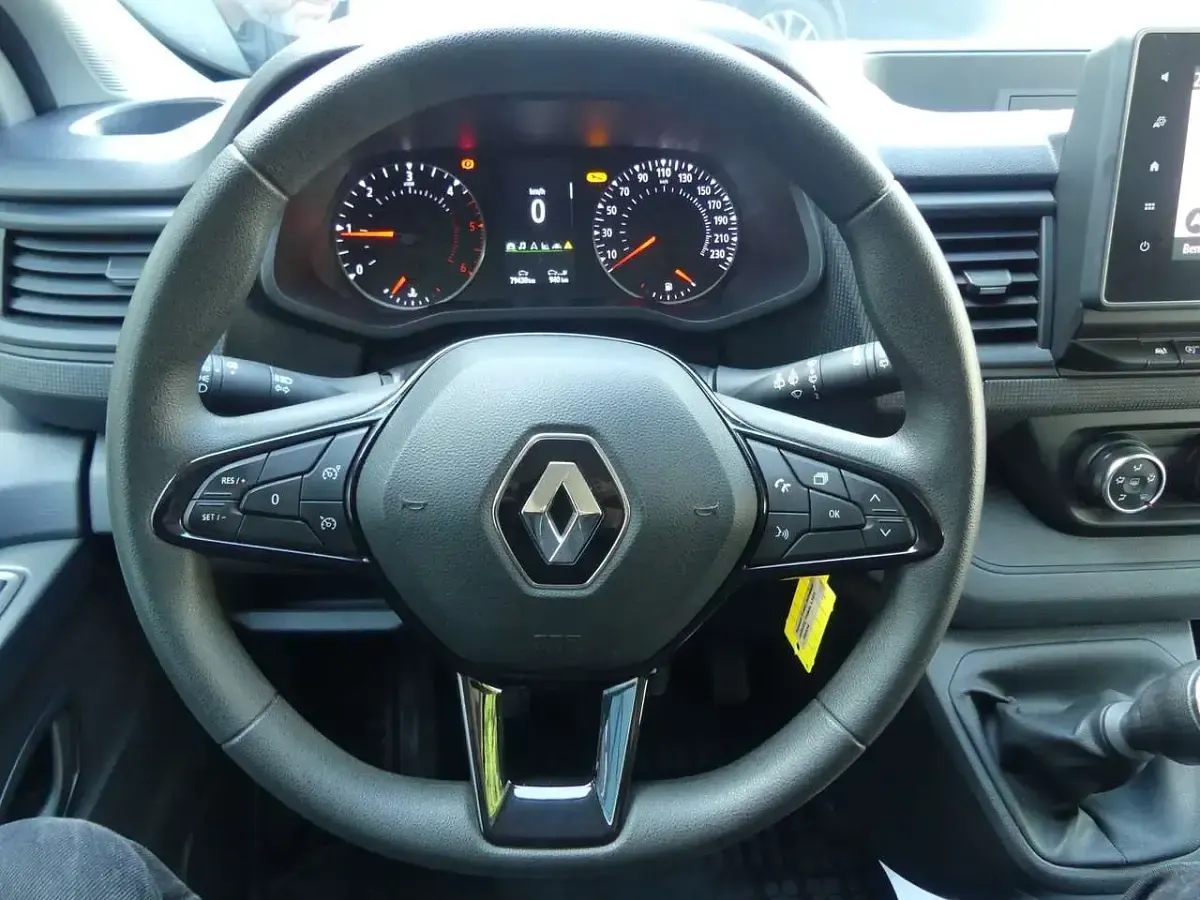 Gebraucht Renault Trafic 131 PS (96 kW) 2022 Grau comete Van / Kleinbus