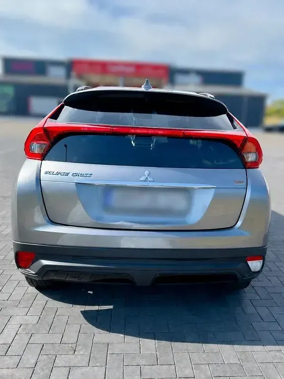 Gebraucht Mitsubishi Eclipse Cross 163 PS (119 kW) 2021 Grau SUV