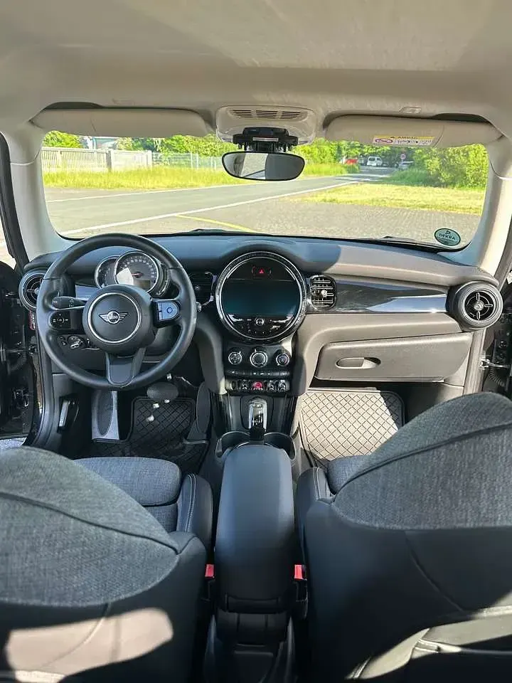Gebraucht Mini ONE 102 PS (75 kW) 2022 Schwarz Kleinwagen