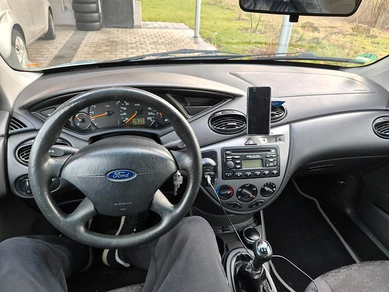 Gebraucht Ford Focus 101 PS (74 kW) 2003 Silber Kombi