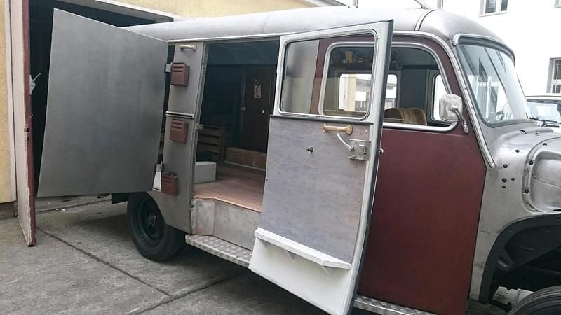 Usado Opel Blitz 100 HP (73 kW) 1959 Andere farben Van