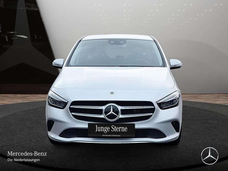 Gebraucht Mercedes E250 Advanced 160 PS (117 kW) 2021 Silber Limousine