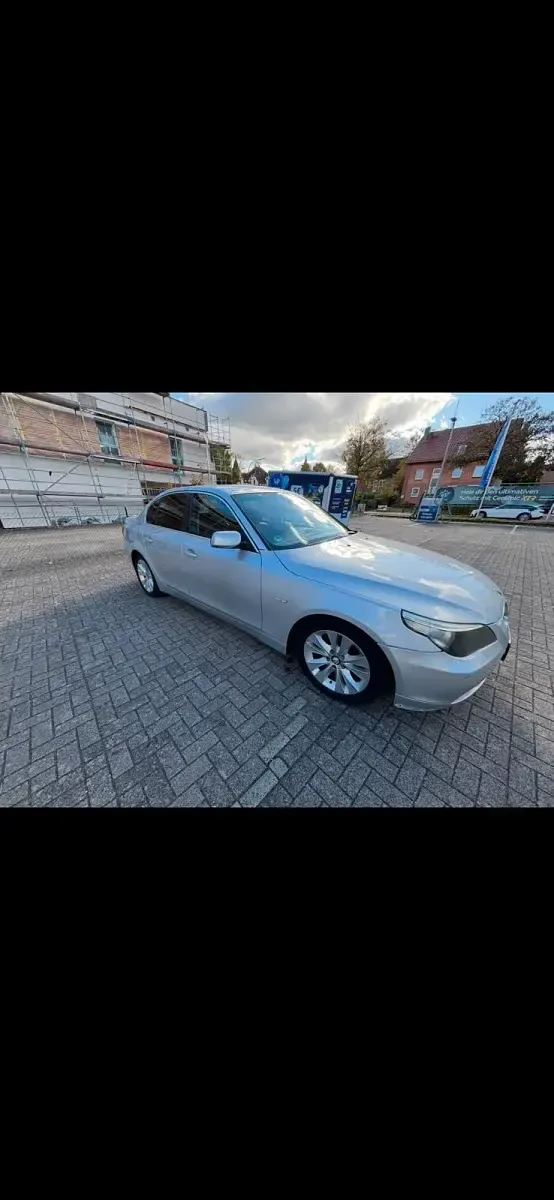 Second-hand BMW 525 177 CP (130 kW) 2006 Argintiu Berlinǎ