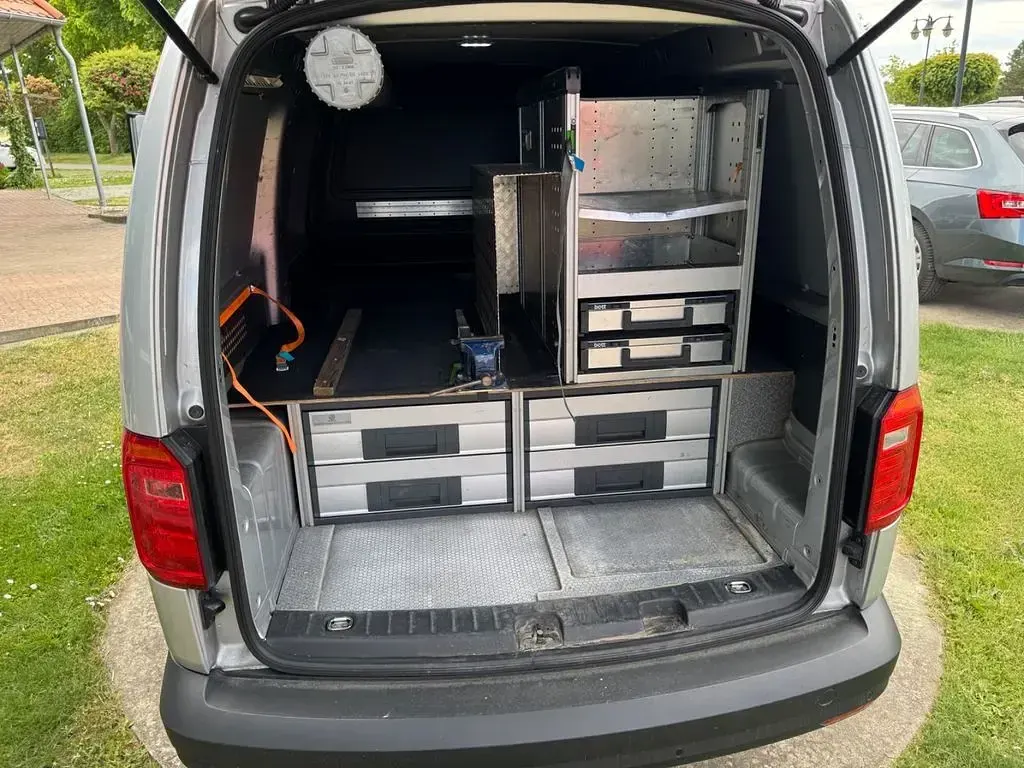 Gebraucht VW Caddy Maxi 102 PS (75 kW) 2019 Reflexsilber metallic Van / Kleinbus