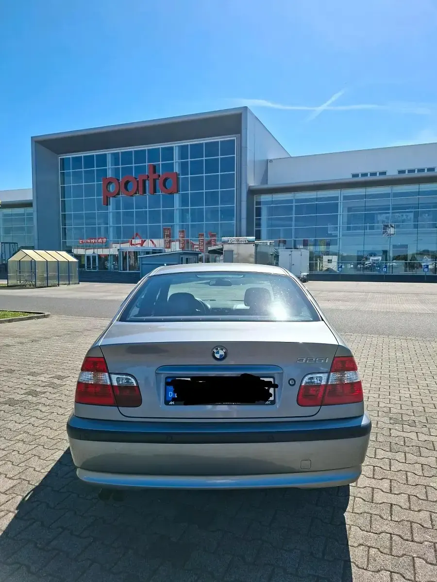 Brugt BMW 325 192 HK (141 kW) 2004 Grå Sedan
