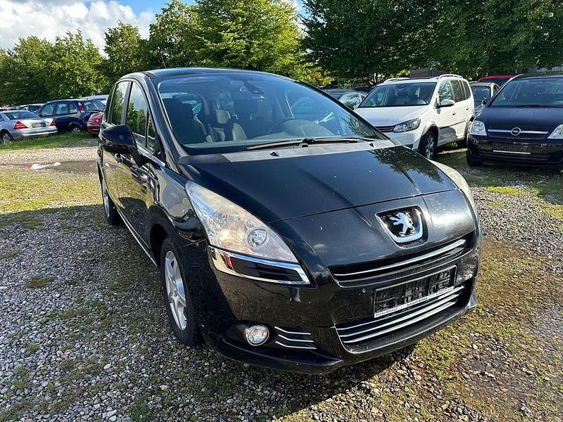 Schwarz Gebraucht 2012 Peugeot 5008 Active Van / Kleinbus | 2.900 € (Fairer Preis) - Bild 1/4