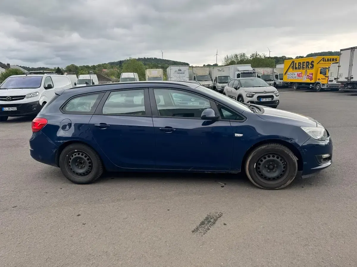 Gebraucht Opel Astra 2012 Blau Kombi