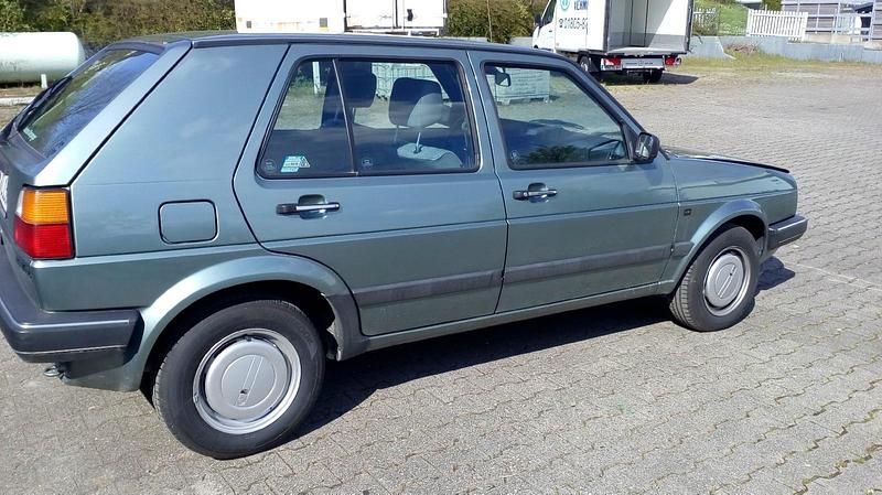 Grün Gebraucht 1989 VW Golf II Kleinwagen | 5.100 € - Bild 1/4