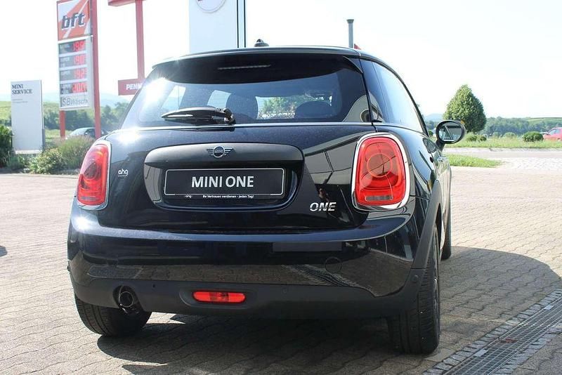 Gebraucht Mini ONE 102 PS (75 kW) 2019 Schwarz Kleinwagen