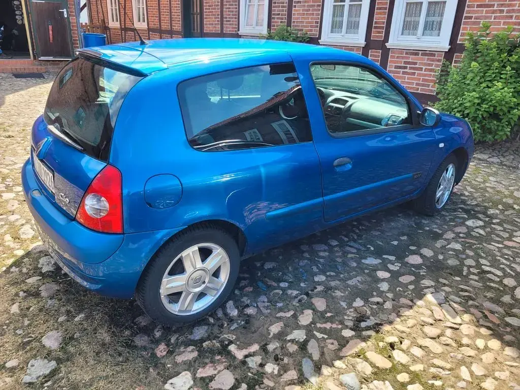 Gebraucht Renault Clio II Authentique 75 PS (55 kW) 2005 Blau Limousine