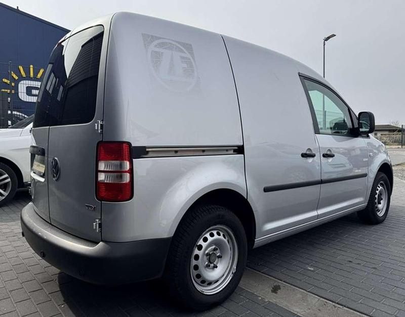 Gebraucht VW Caddy 102 PS (75 kW) 2011 Silber/grau Van / Kleinbus